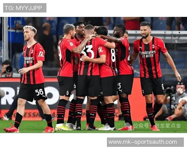 那不勒斯4-0大胜AC米兰创造历史冷门引发全场狂欢