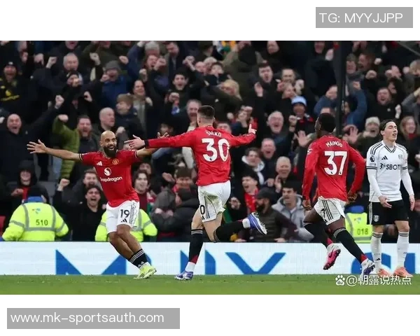 英超激战:那不勒斯险胜波尔图红牌事件引发全场热议与争议