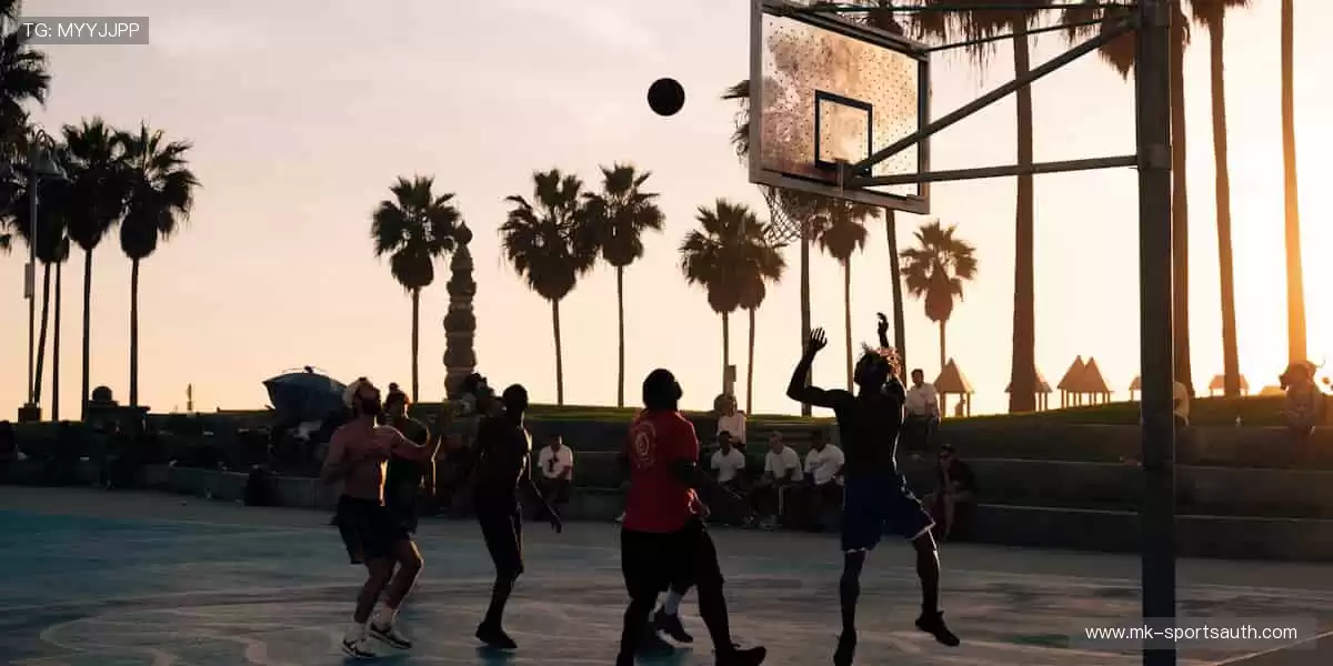 「从球衣到签名纪念品,你的热爱值得专属收藏!🎯点击探索,把偶像带回家!」